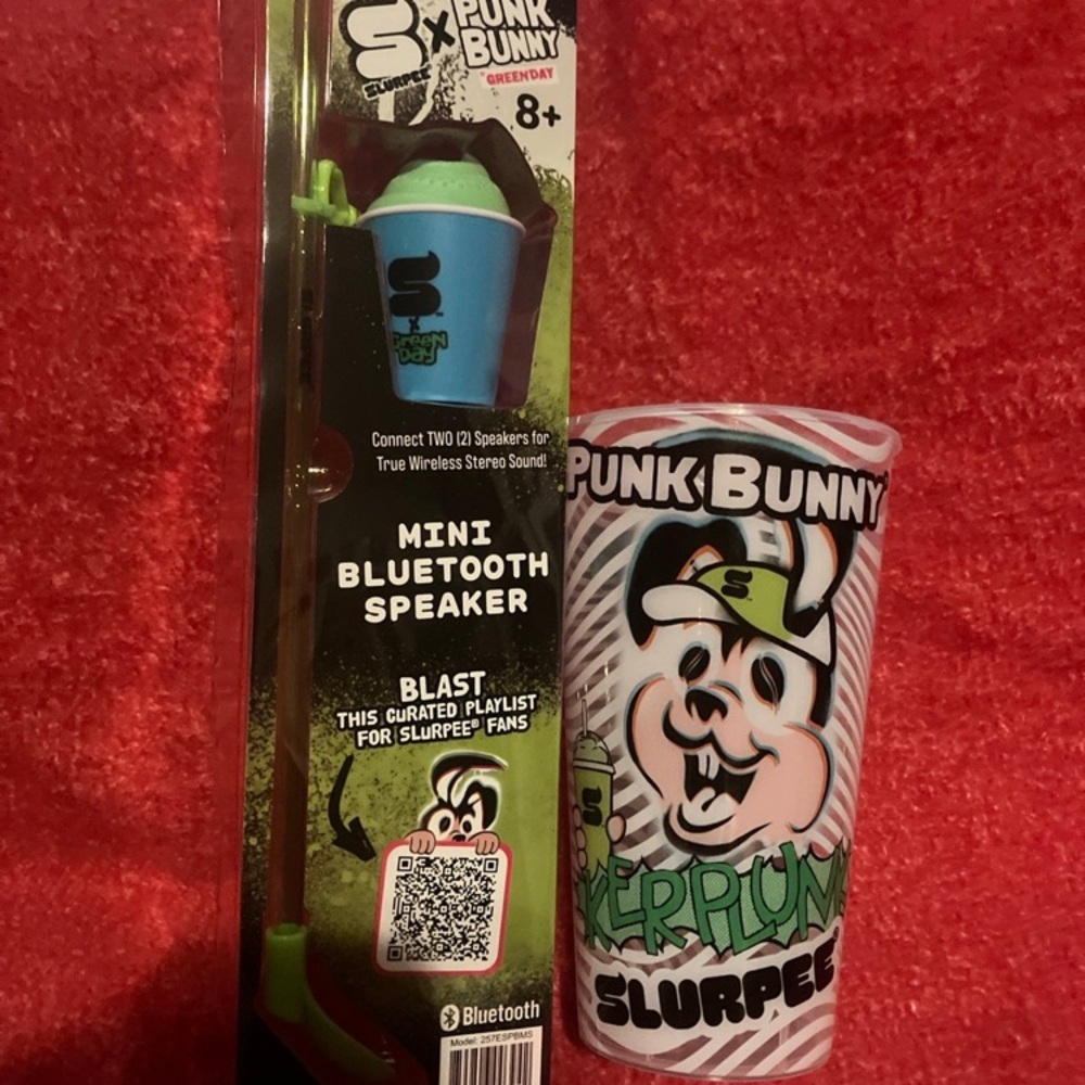 Punk bunny kerplunk 32 ounce slurpee plastic cup xGreen Day miniBluetoothspeaker